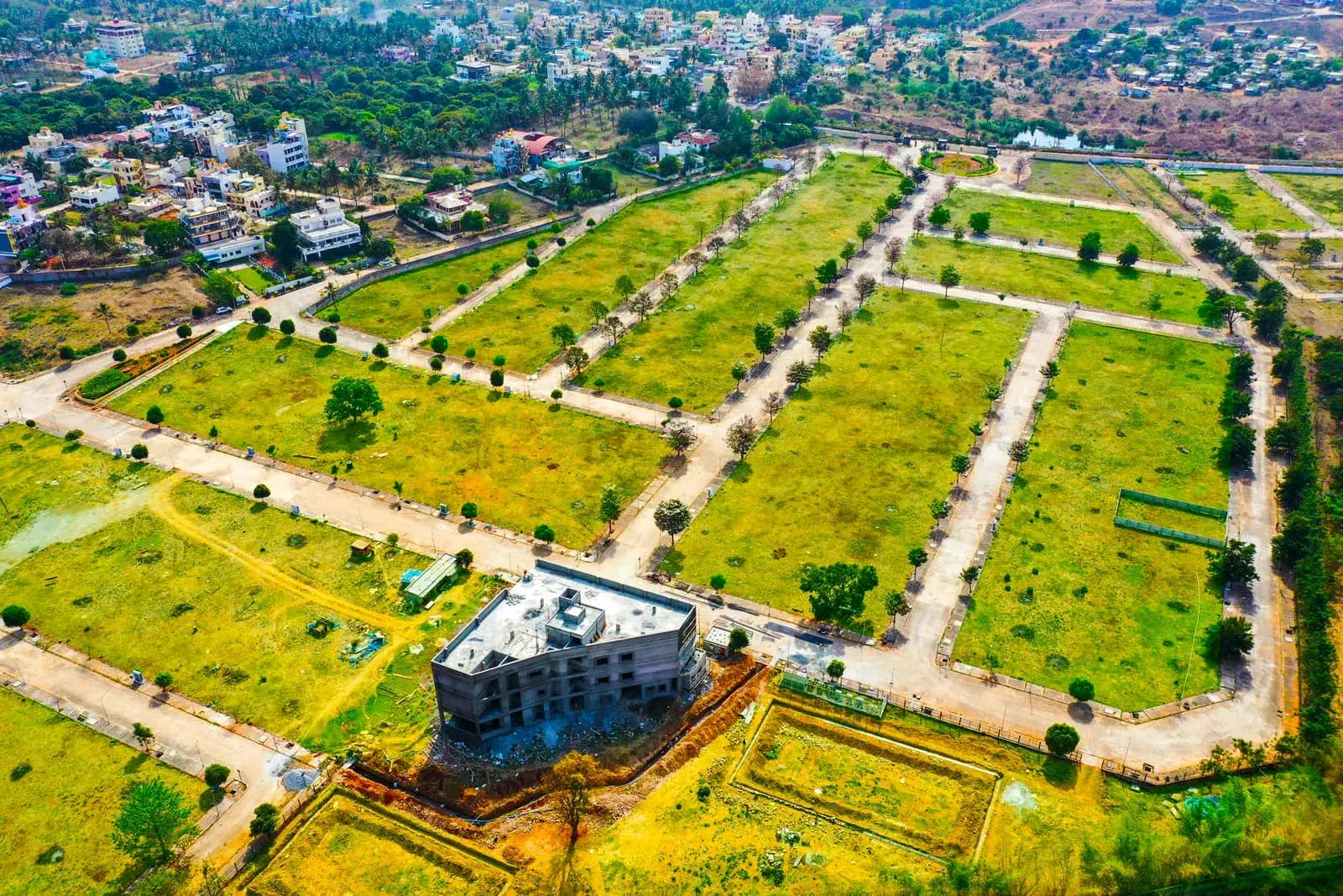 1200 - 2400 Sqft Land for sale in Mysore Road