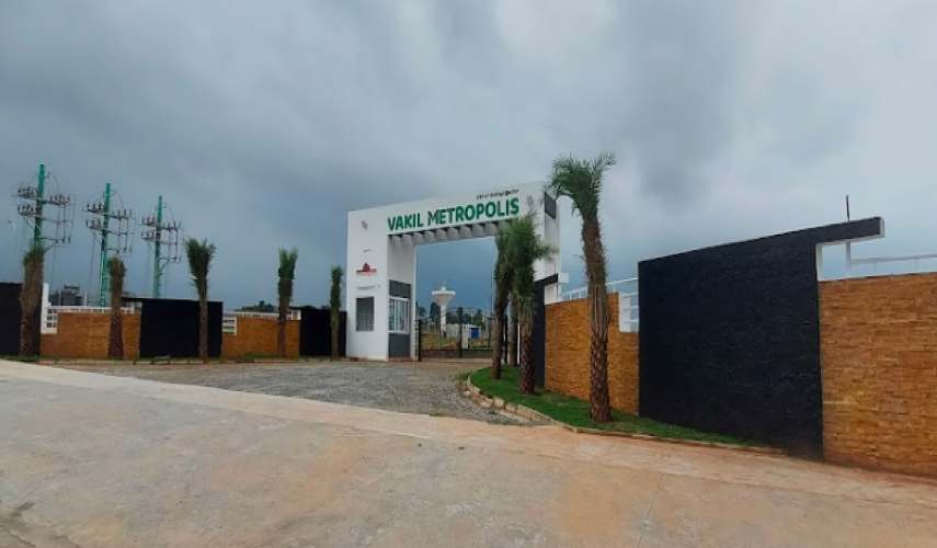 Vakil Metropolis