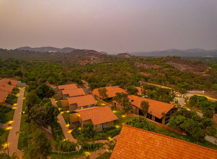 1100 Sq.Ft, Hotel/ resort for sale in Mysore Road